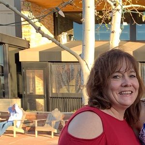 Meet your Posher, Sherri